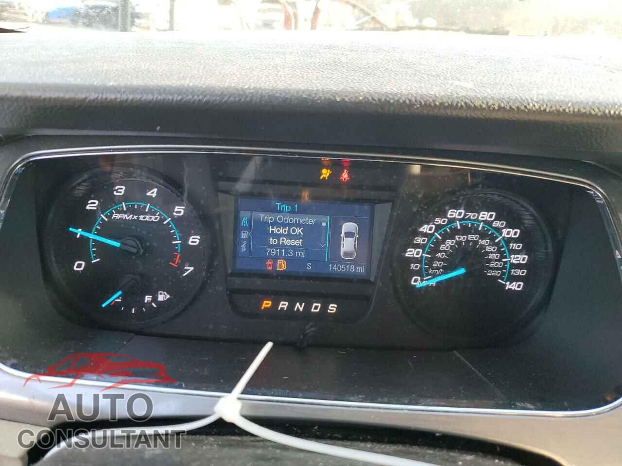 FORD TAURUS 2015 - 1FAHP2E89FG148047