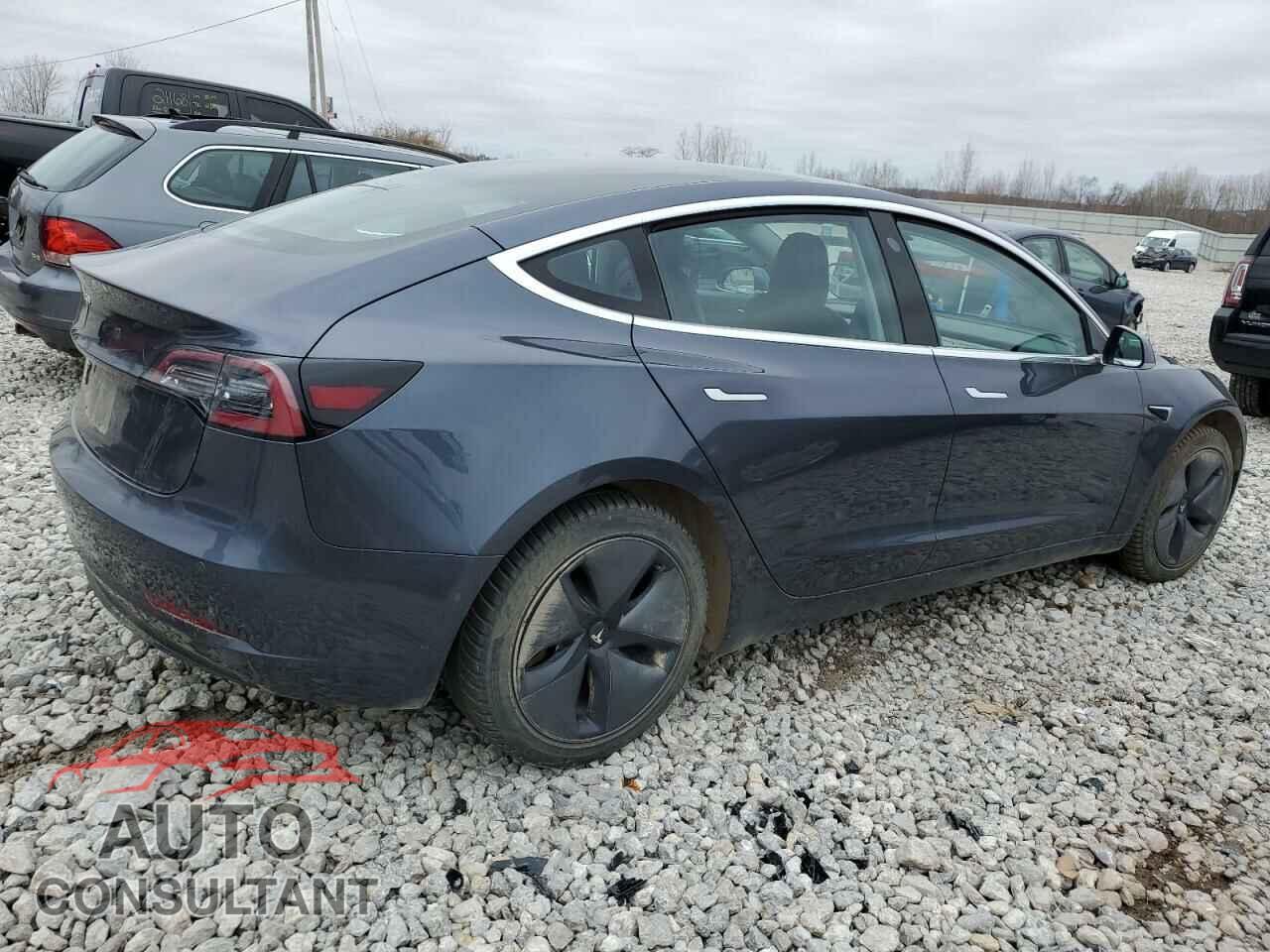TESLA MODEL 3 2018 - 5YJ3E1EA8JF030467
