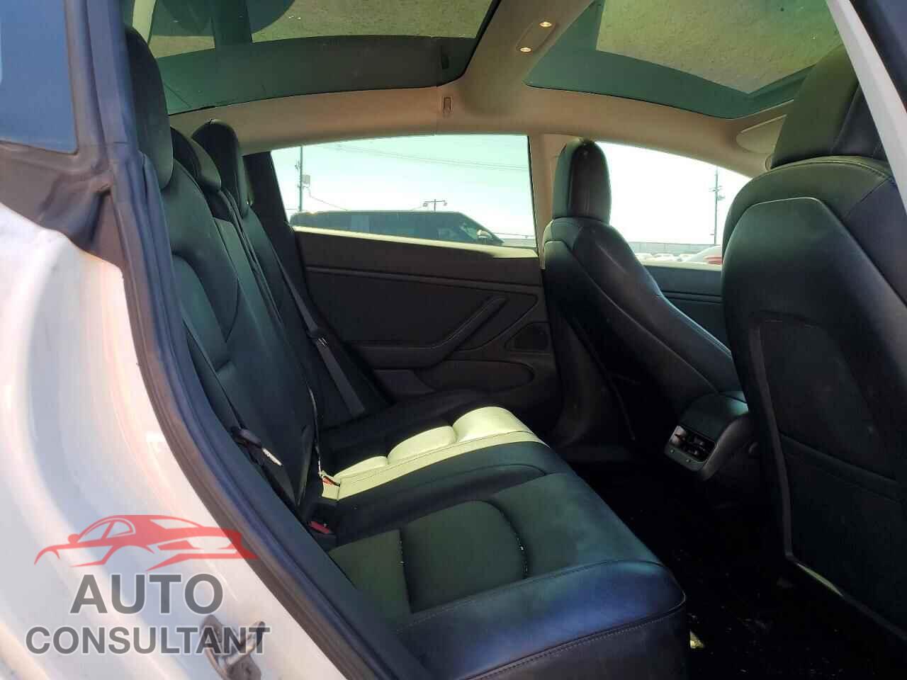 TESLA MODEL 3 2019 - 5YJ3E1EA5KF190517