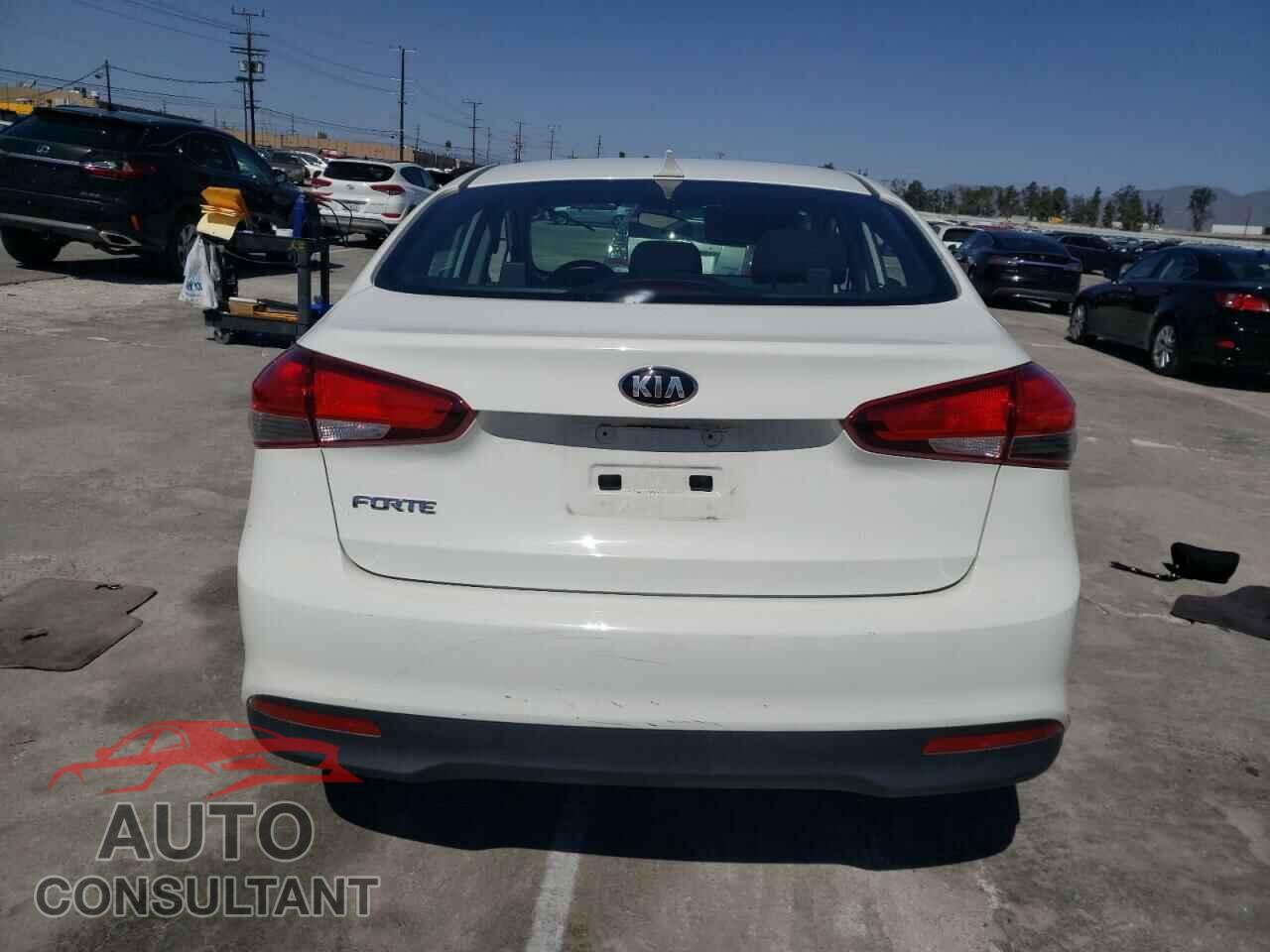 KIA FORTE 2017 - 3KPFK4A70HE084203
