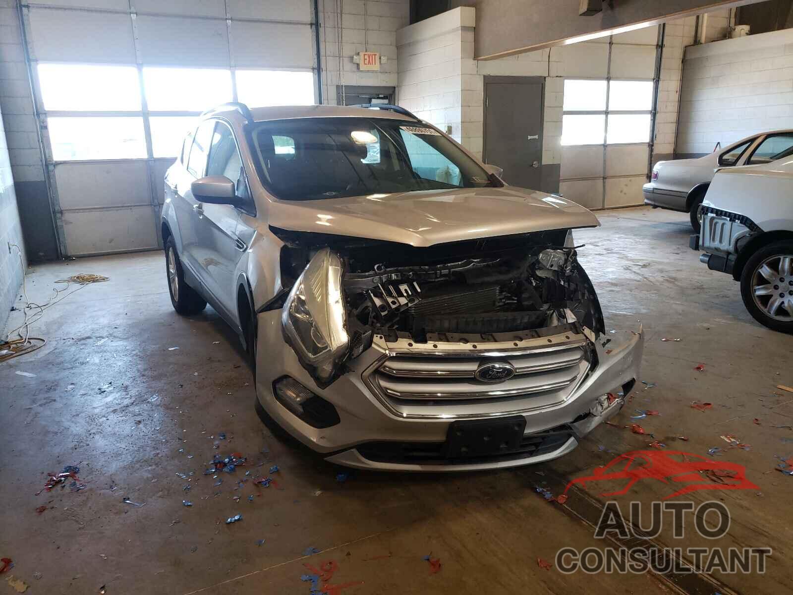 FORD ESCAPE 2017 - 1FMCU0GD0HUD25242