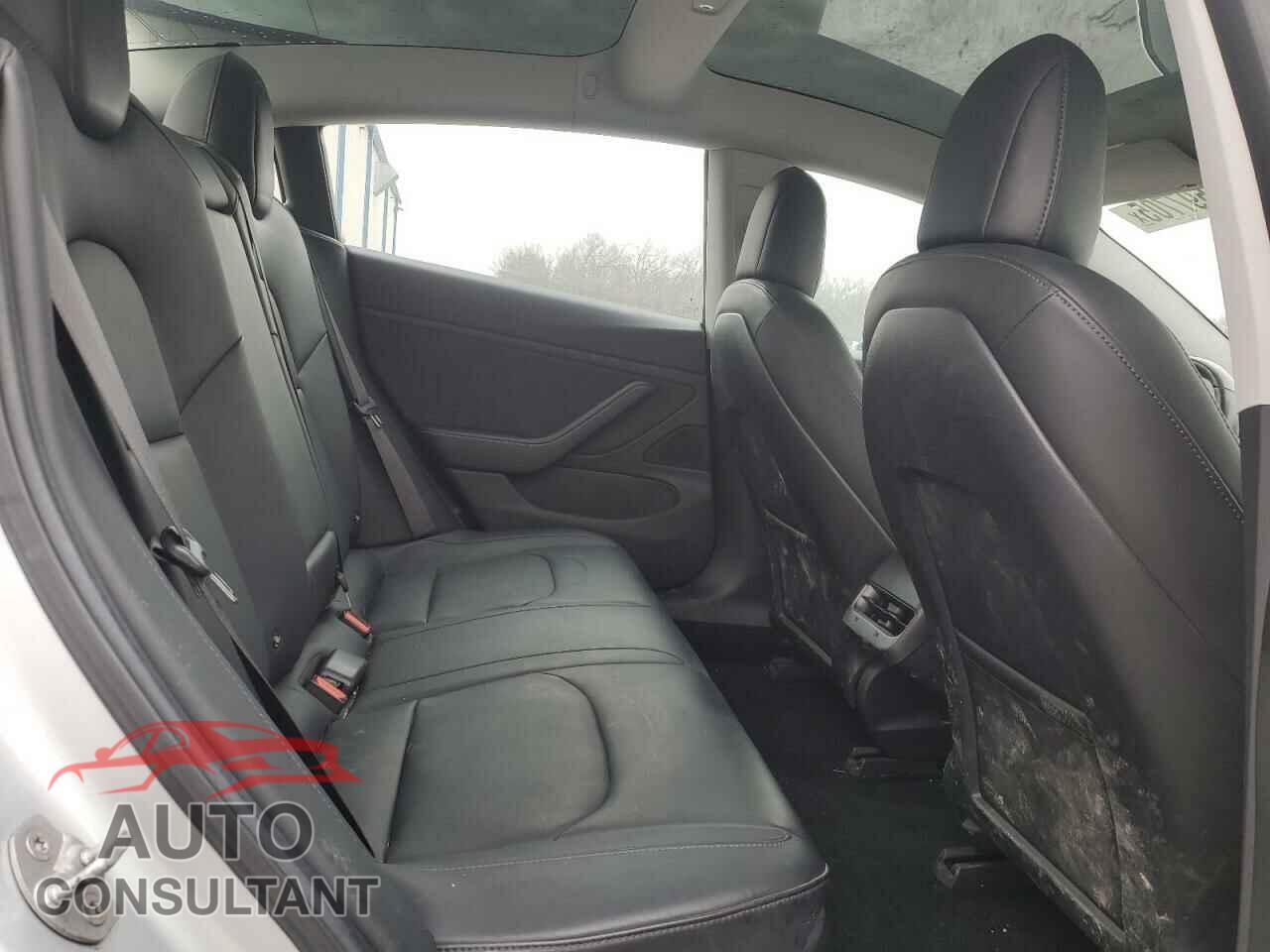 TESLA MODEL 3 2018 - 5YJ3E1EA7JF015264