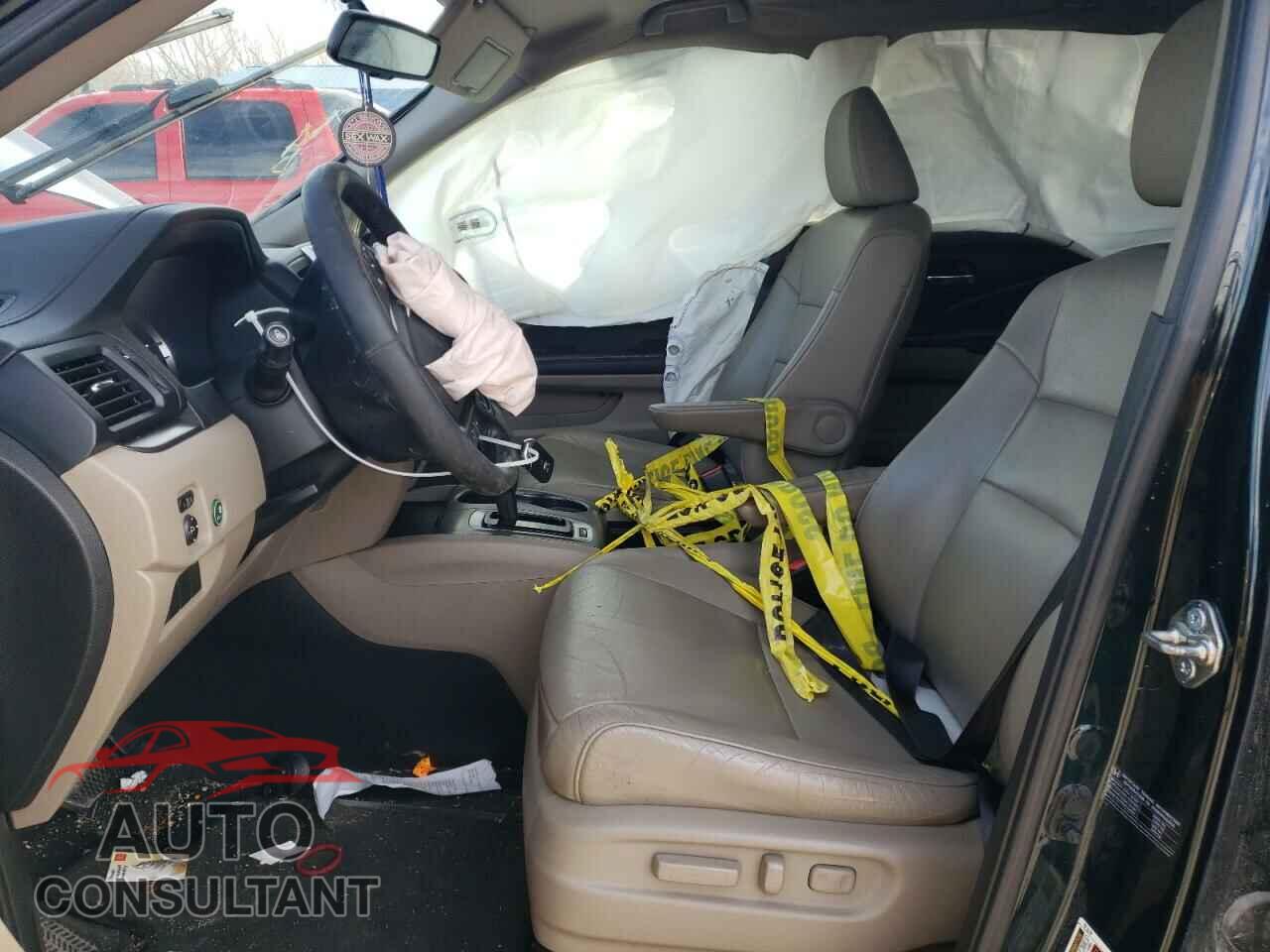HONDA PILOT 2017 - 5FNYF6H56HB008475