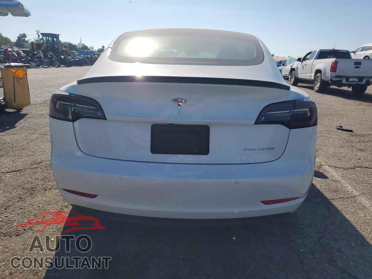 TESLA MODEL 3 2020 - 5YJ3E1EB2LF651585