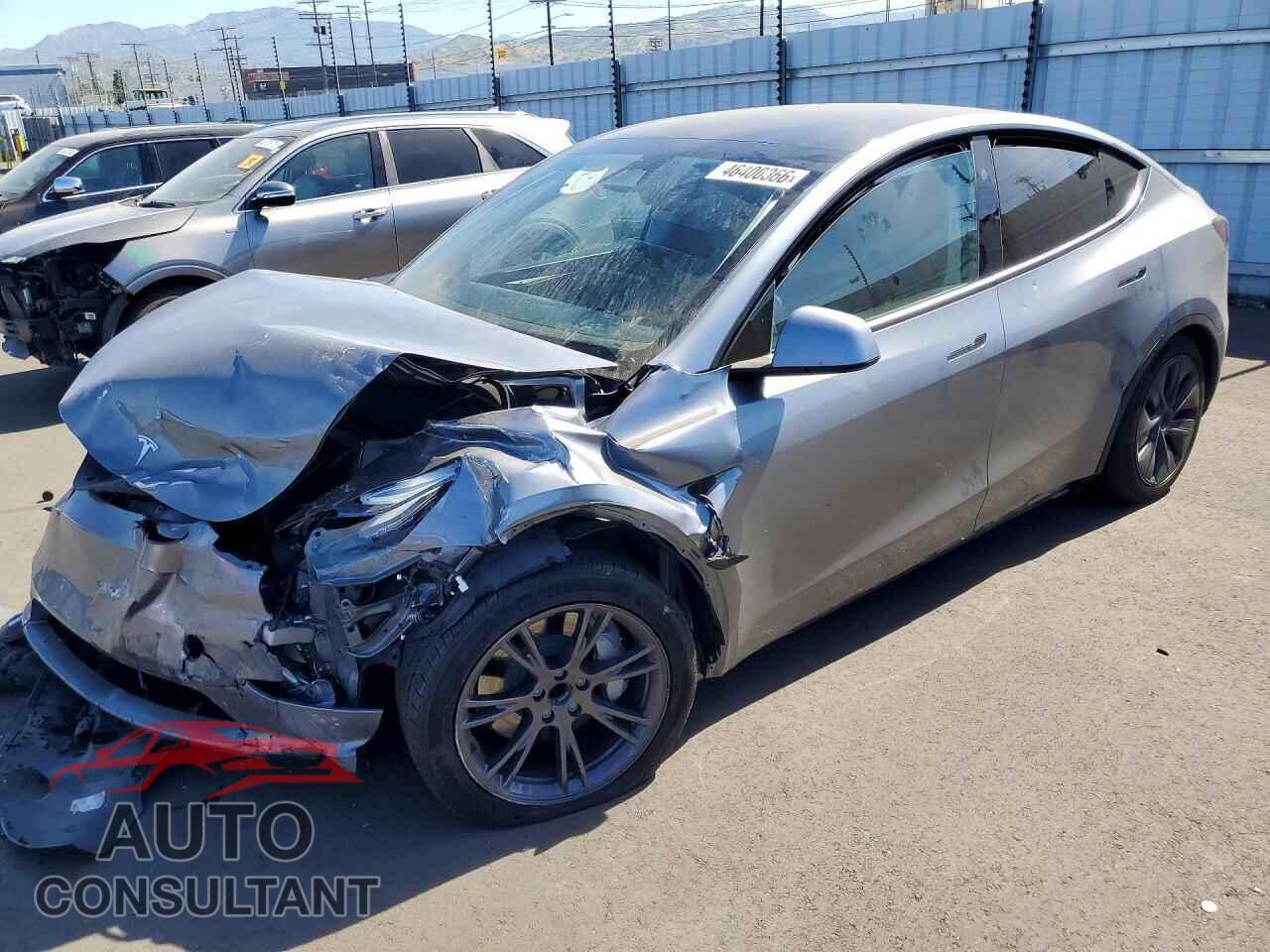 TESLA MODEL Y 2024 - 7SAYGDED7RF211585