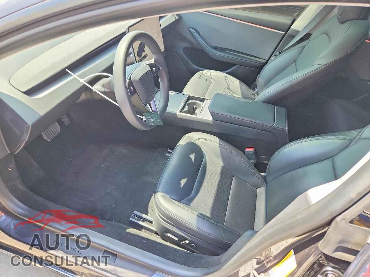 TESLA MODEL 3 2024 - 5YJ3E1EA1RF718483