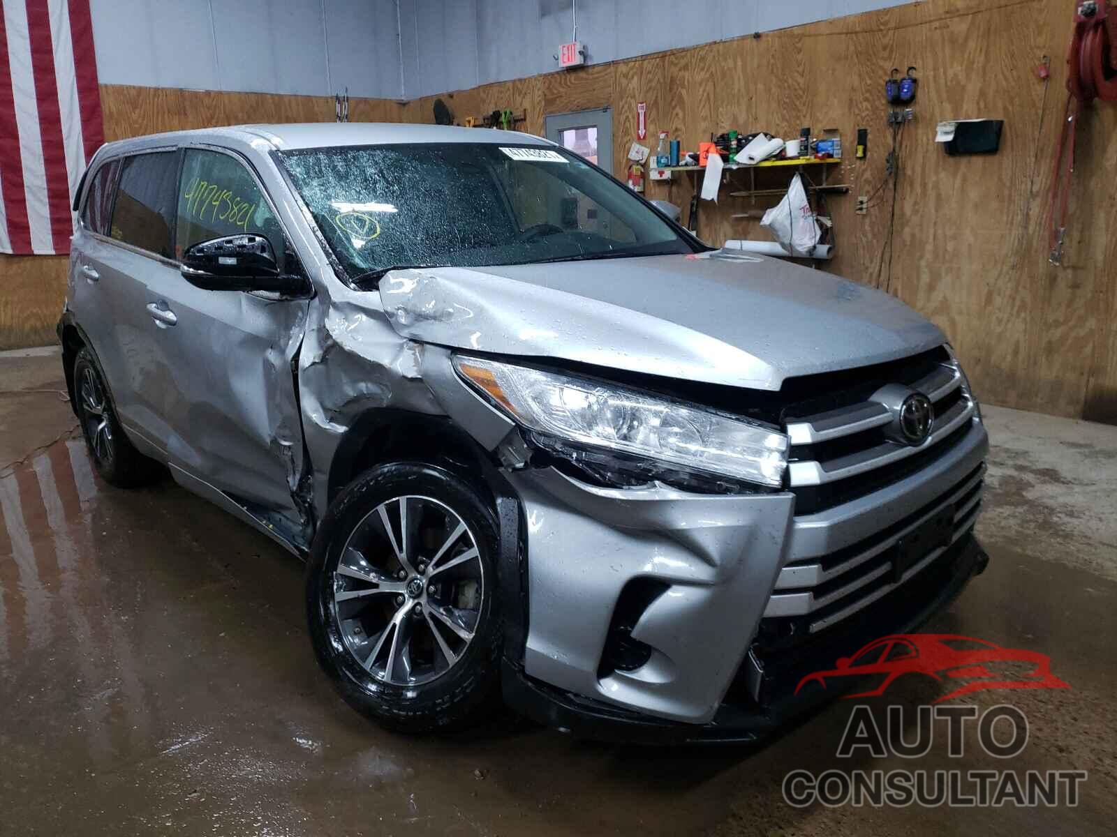 TOYOTA HIGHLANDER 2018 - 5TDBZRFH5JS499781