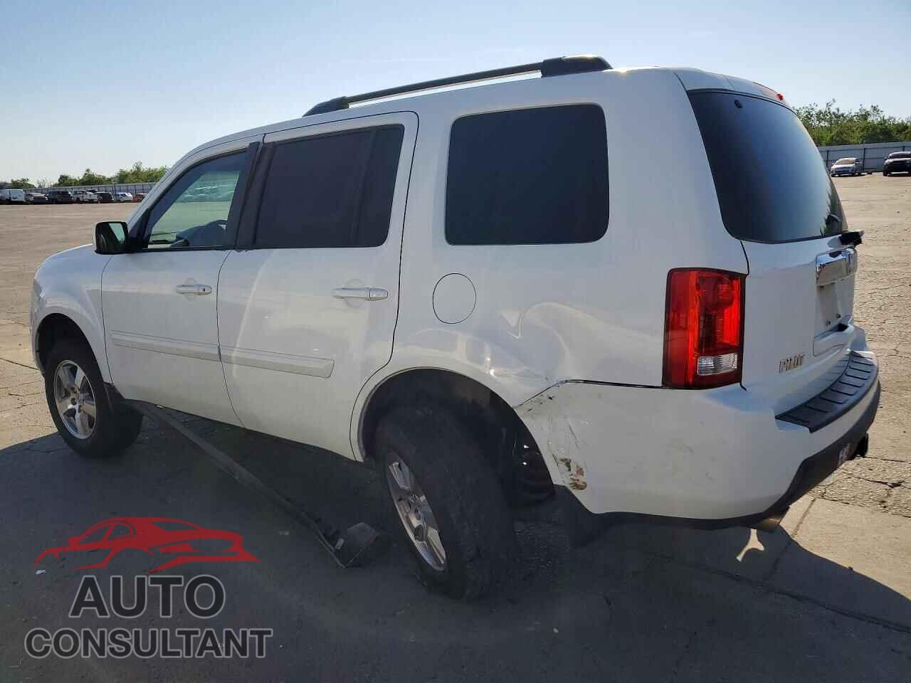 HONDA PILOT 2011 - 5FNYF3H52BB016546