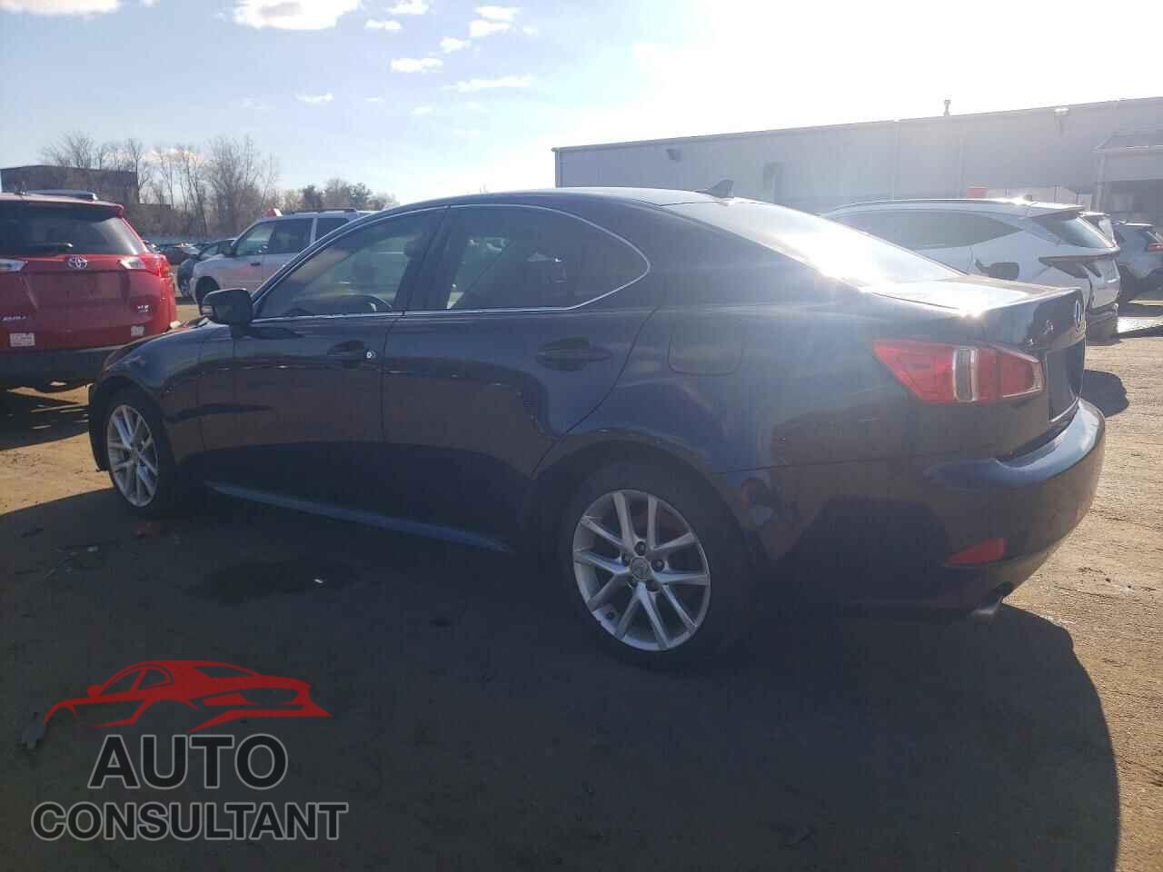 LEXUS IS 2011 - JTHCF5C27B5045818