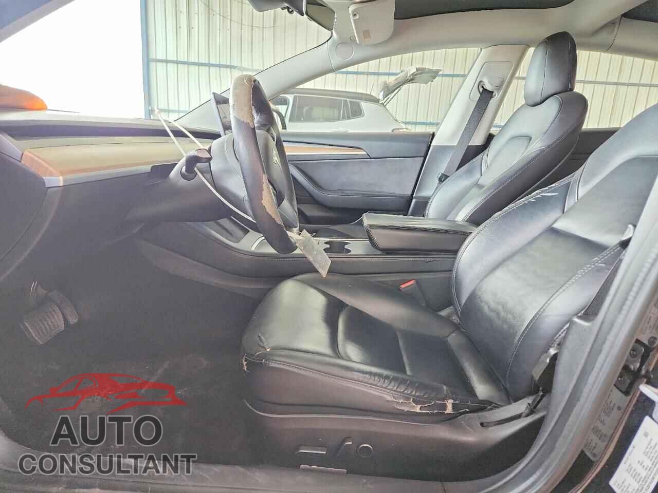 TESLA MODEL 3 2022 - 5YJ3E1EA2NF191323