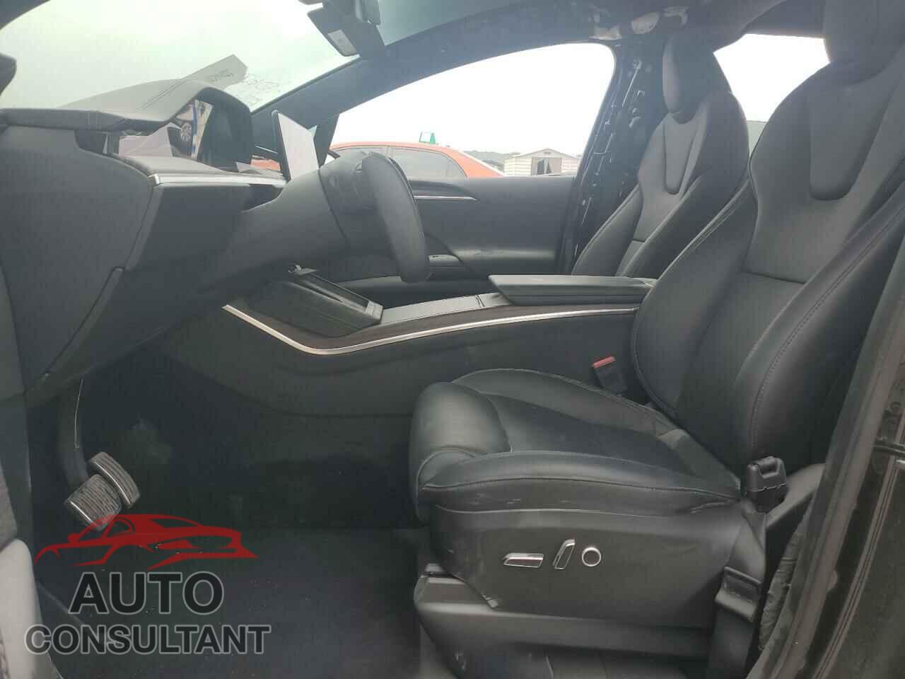 TESLA MODEL X 2023 - 7SAXCBE55PF384667