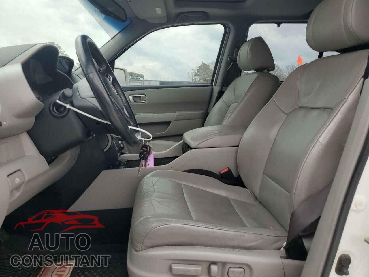 HONDA PILOT 2012 - 5FNYF4H98CB066135