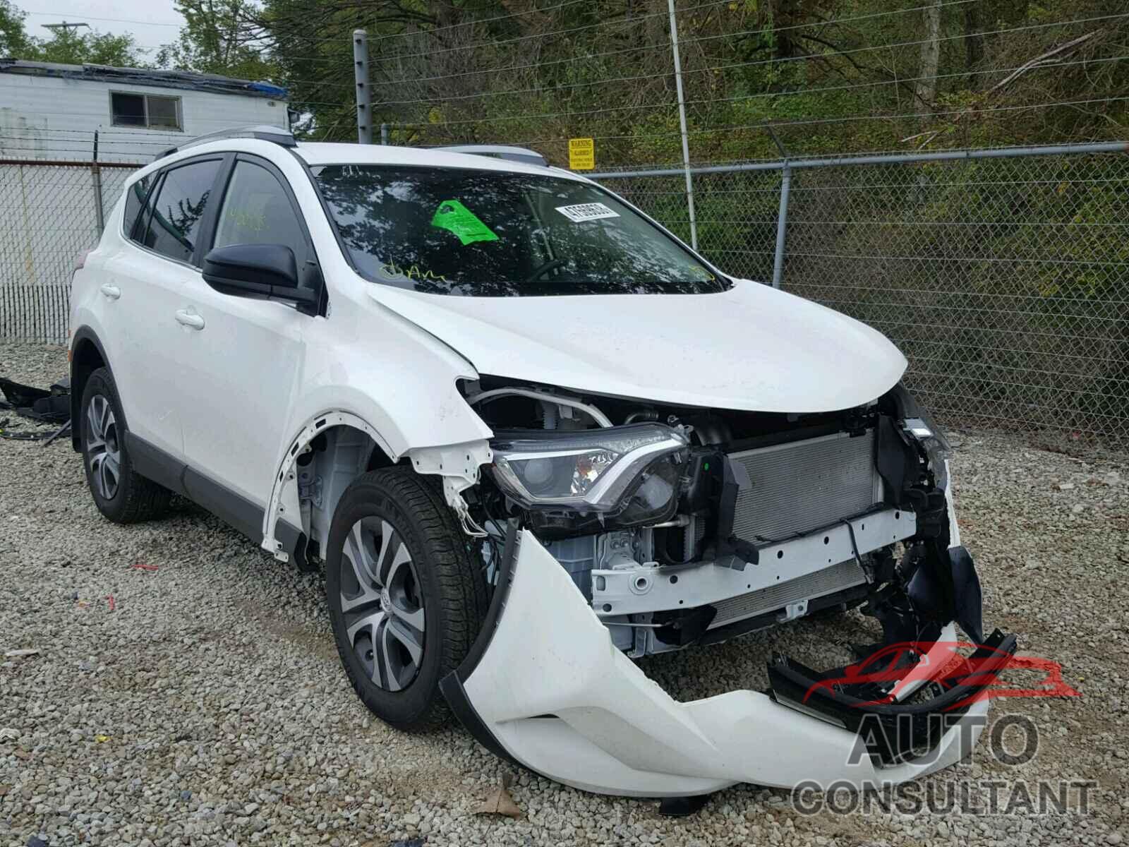 TOYOTA RAV4 LE 2017 - JTMBFREV1HJ148728