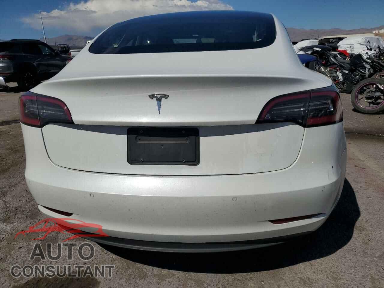 TESLA MODEL 3 2021 - 5YJ3E1EA4MF053071