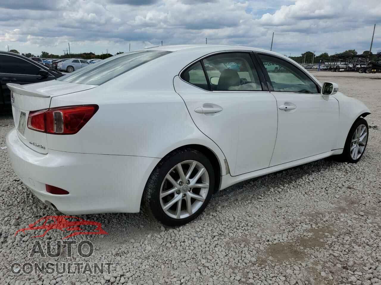 LEXUS IS 2011 - JTHCF5C29B2035017