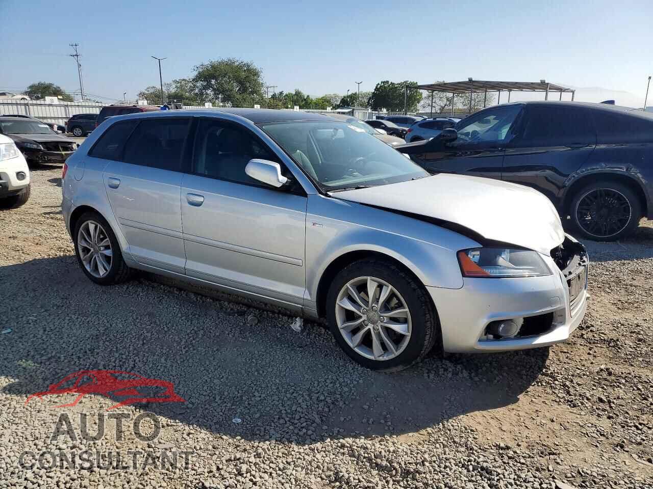 AUDI A3 2012 - WAUBEAFM4CA079369