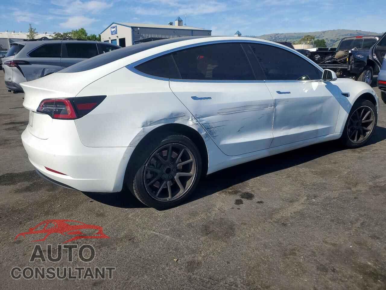 TESLA MODEL 3 2018 - 5YJ3E1EAXJF161657