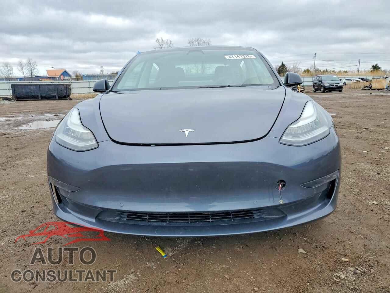 TESLA MODEL 3 2022 - 5YJ3E1EB4NF261025