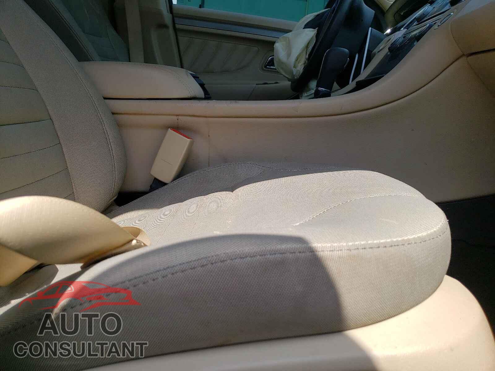 FORD TAURUS 2016 - 1FAHP2D86GG149921