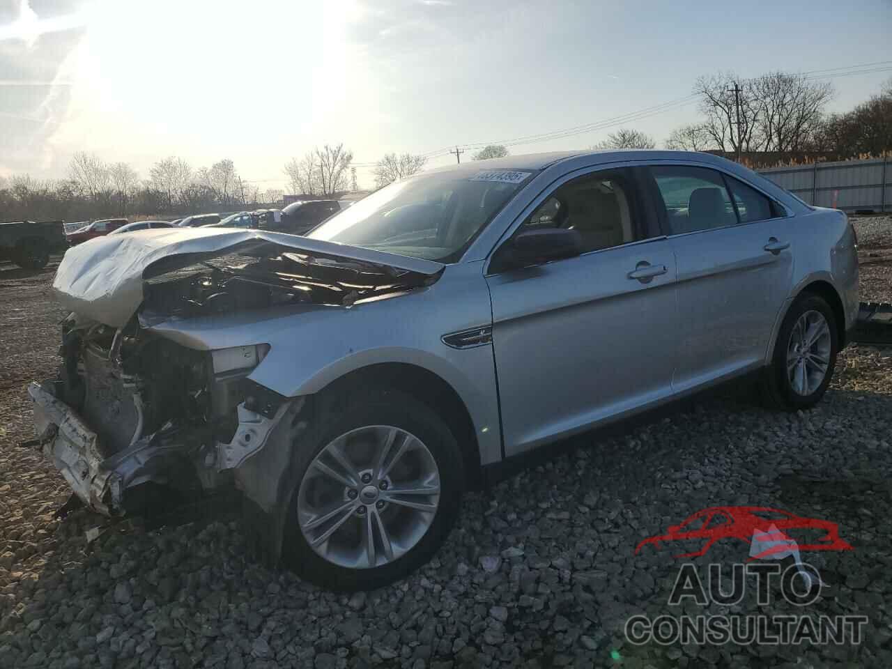 FORD TAURUS 2019 - 1FAHP2D82KG100904