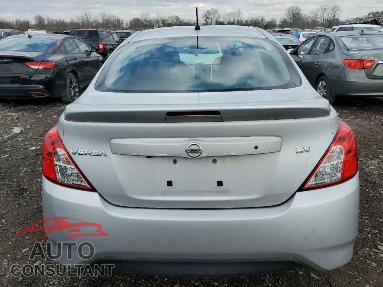 NISSAN VERSA 2019 - 3N1CN7AP3KL864049