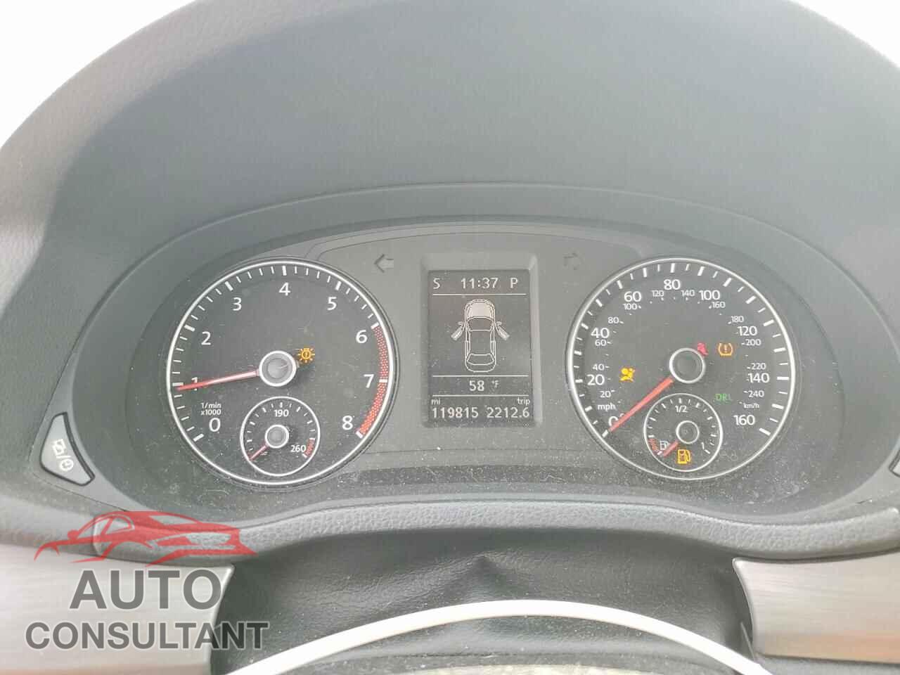 VOLKSWAGEN PASSAT 2014 - 1VWBH7A35EC003692