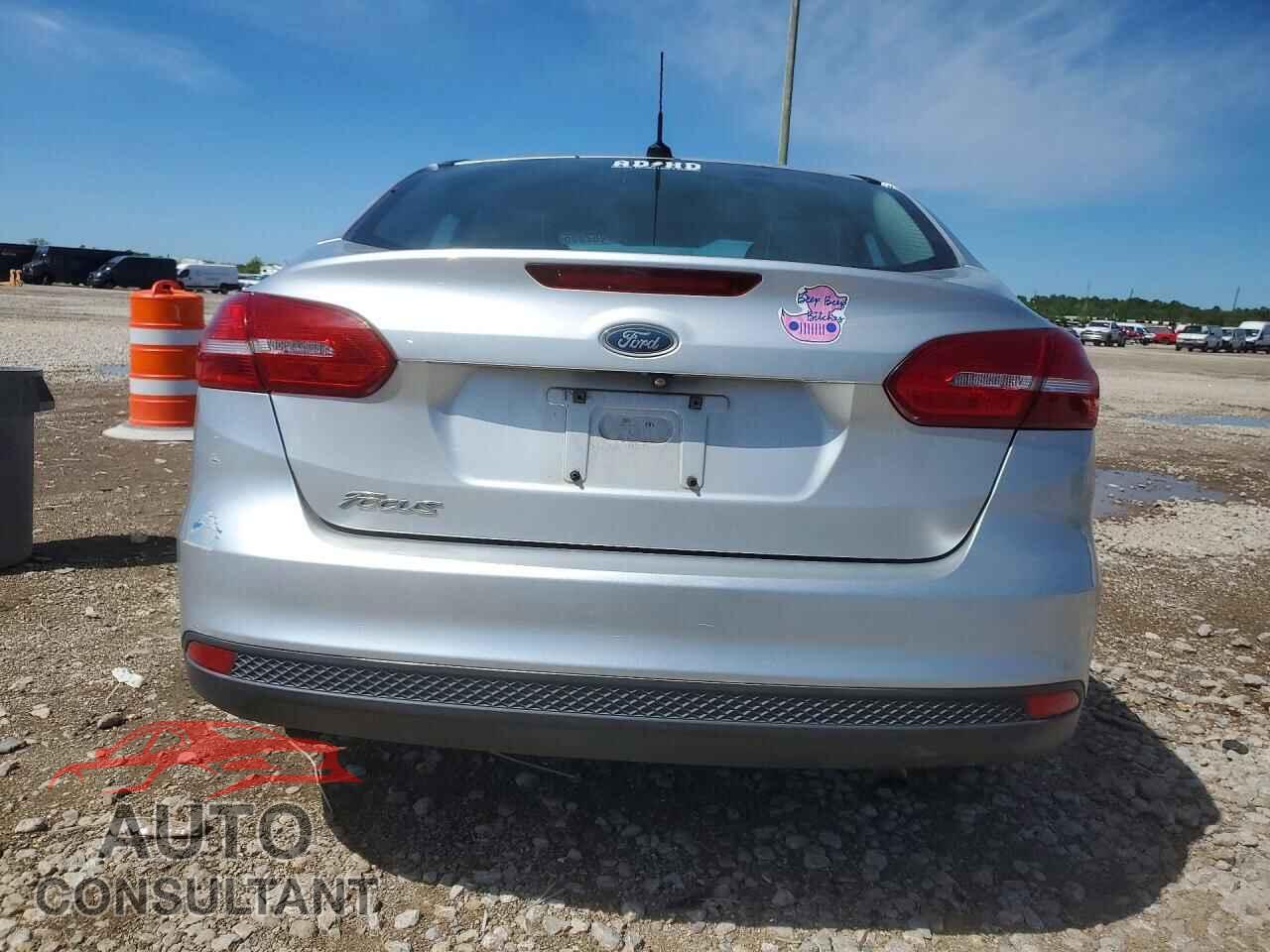 FORD FOCUS 2018 - 1FADP3E26JL303041