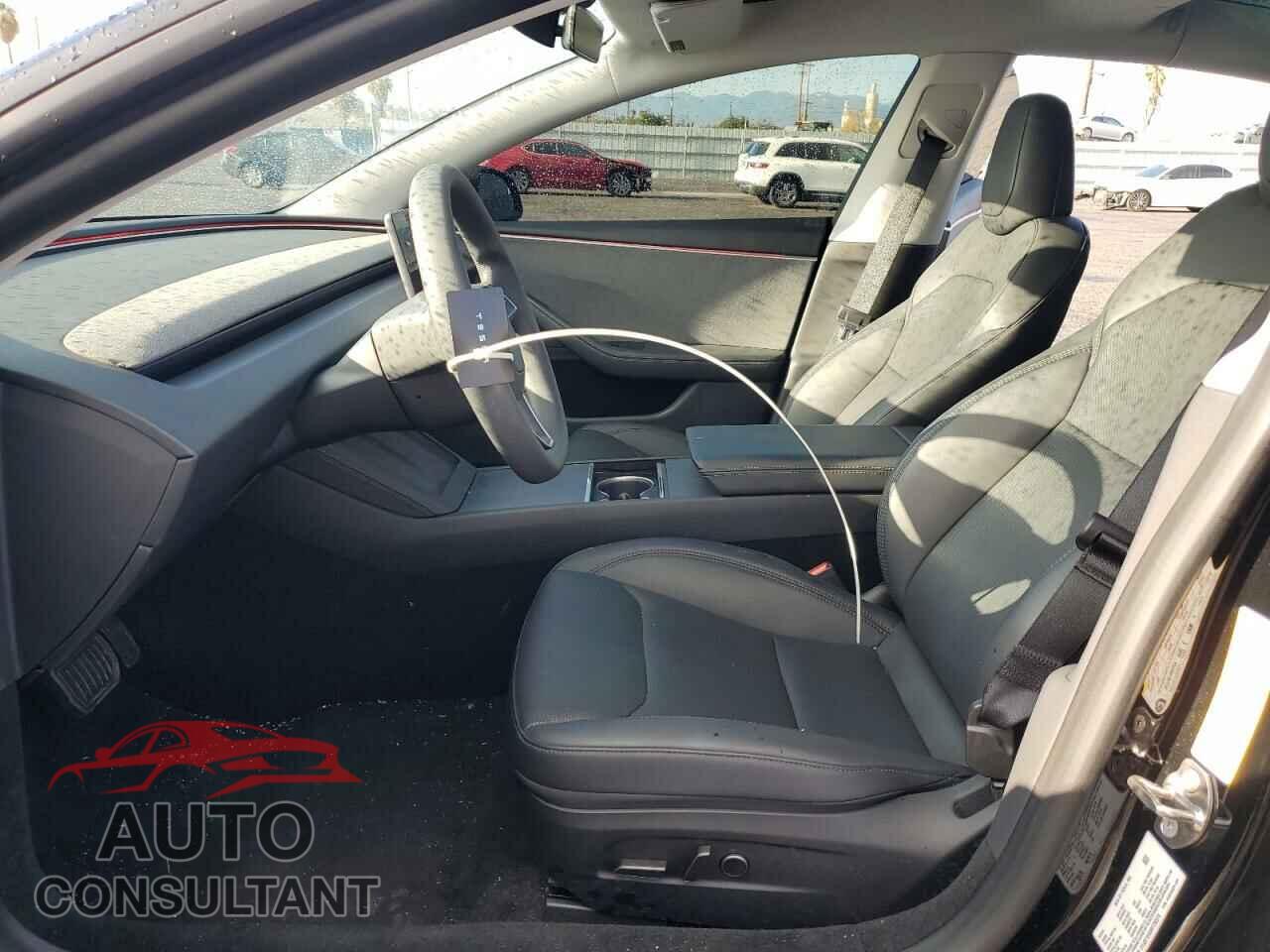 TESLA MODEL 3 2024 - 5YJ3E1EA5RF738574
