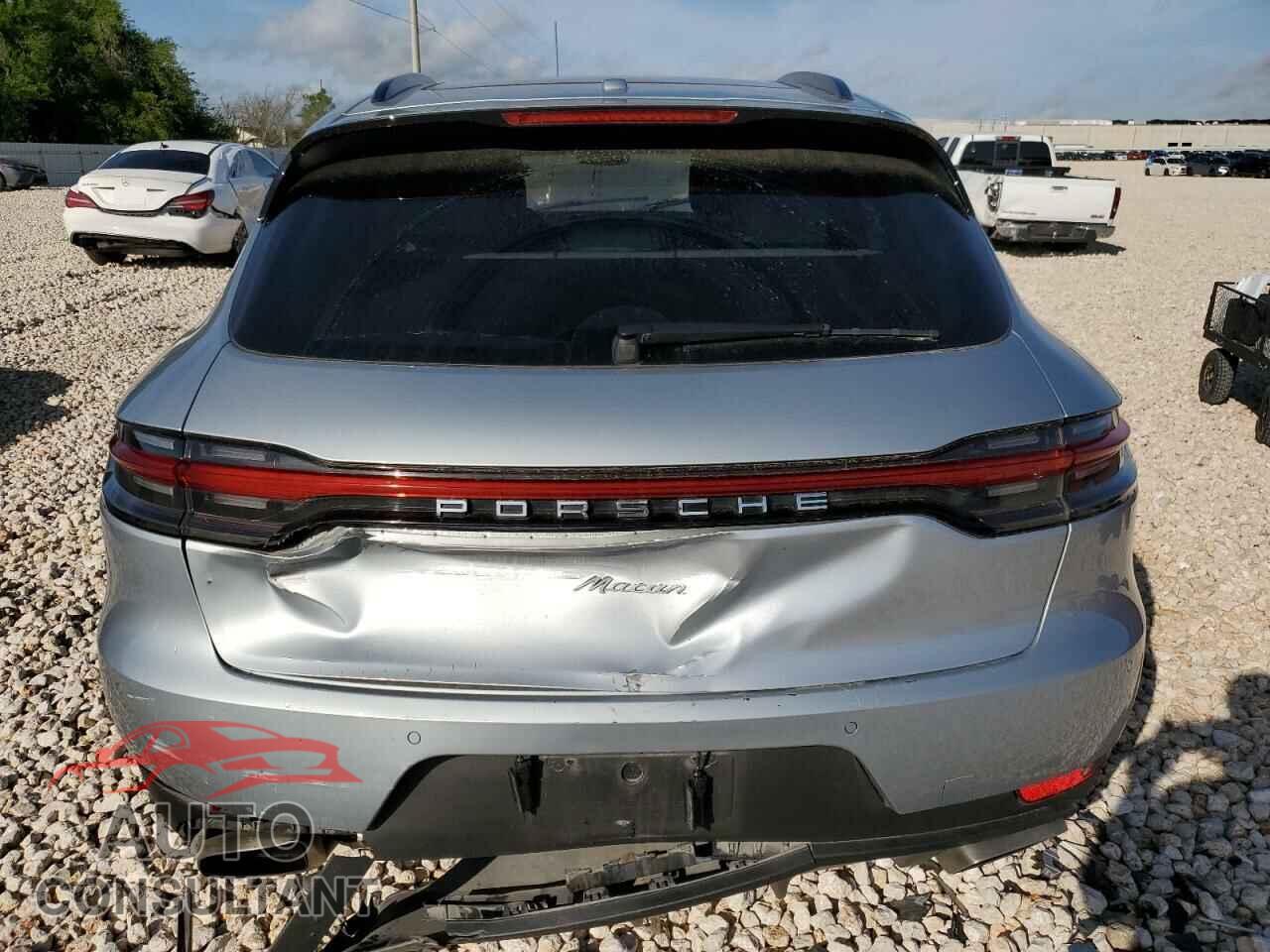 PORSCHE MACAN 2019 - WP1AA2A59KLB00816