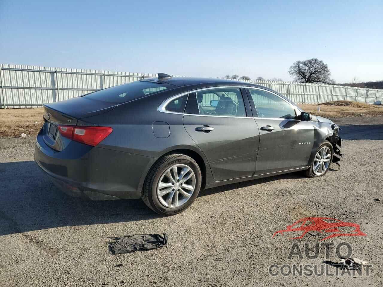 CHEVROLET MALIBU 2017 - 1G1ZE5ST4HF258570