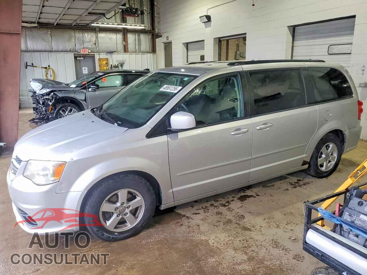 DODGE CARAVAN 2011 - 2D4RN3DG2BR640157