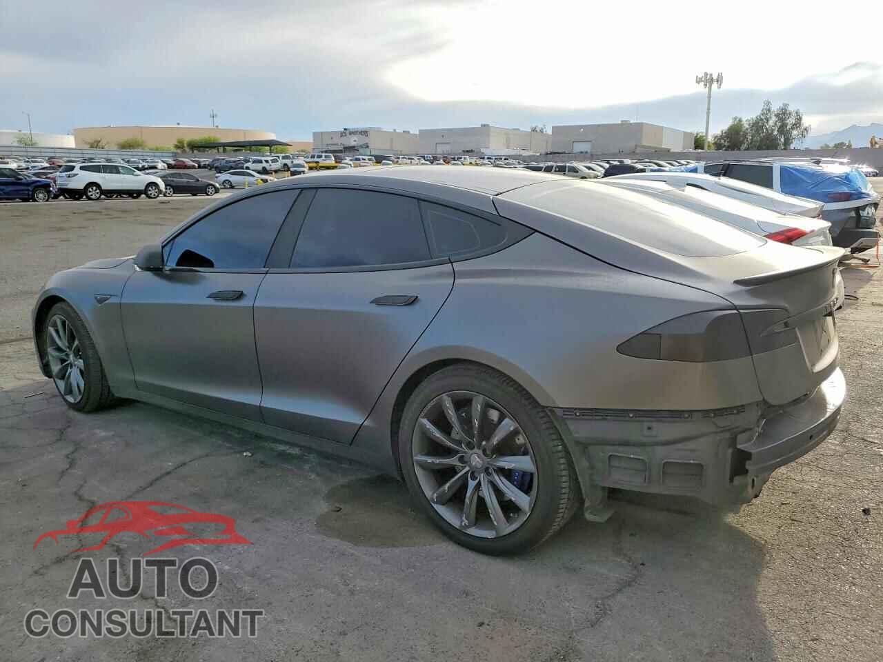 TESLA MODEL S 2015 - 5YJSA1E16FF111966