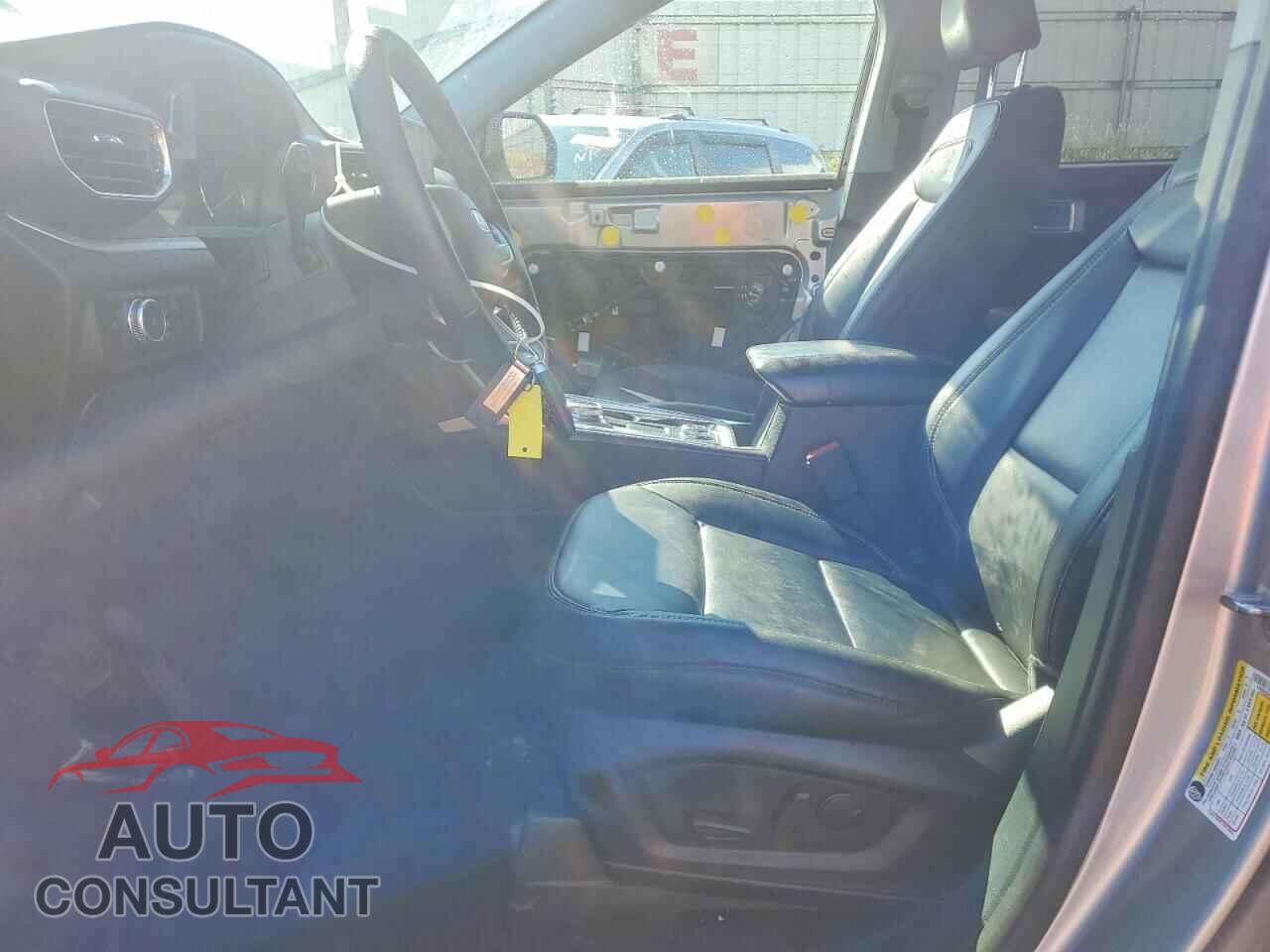 FORD EXPLORER 2022 - 1FMSK8DH9NGB15918