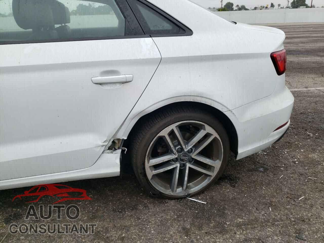 AUDI A3 2017 - WAUB8GFF0H1061275