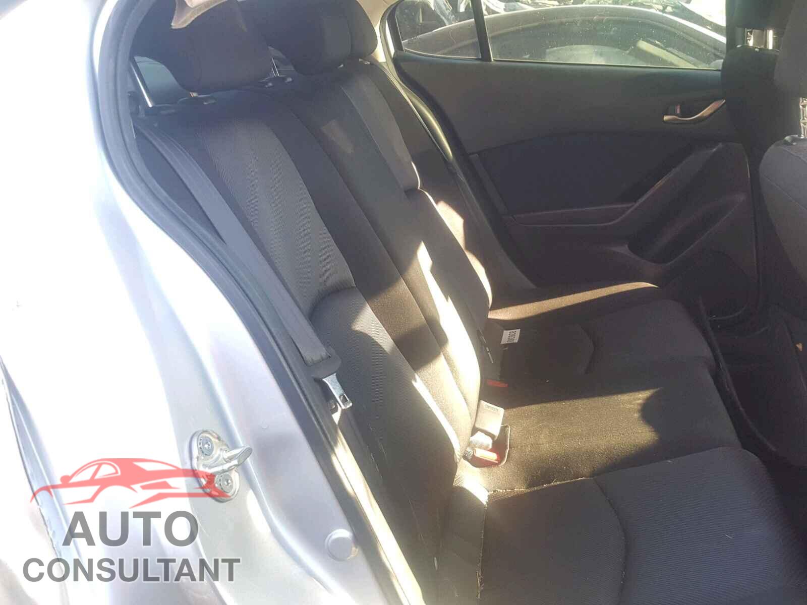 MAZDA 3 2017 - 3MZBN1U72HM157459