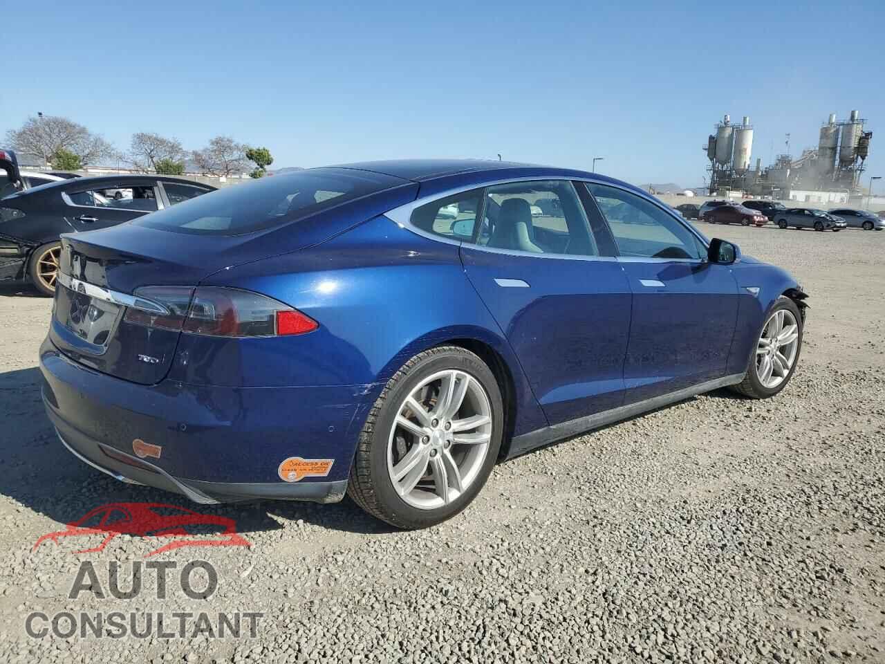 TESLA MODEL S 2015 - 5YJSA4S26FF085268