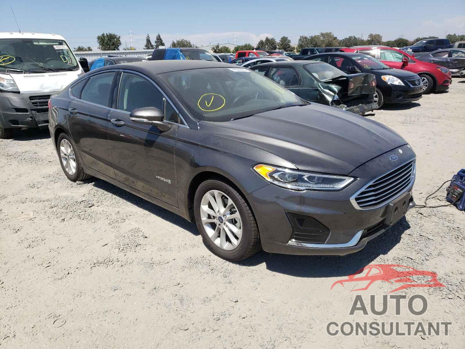 FORD FUSION 2019 - 3FA6P0MU1KR202132