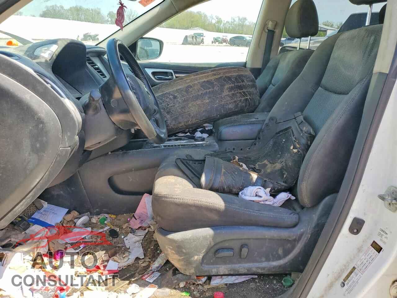 NISSAN PATHFINDER 2019 - 5N1DR2MM3KC651314