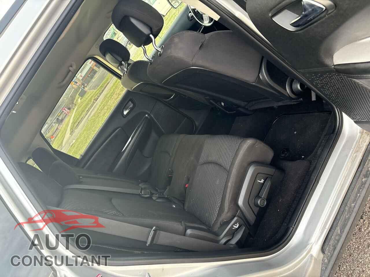 DODGE JOURNEY 2014 - 3C4PDCBB4ET187143