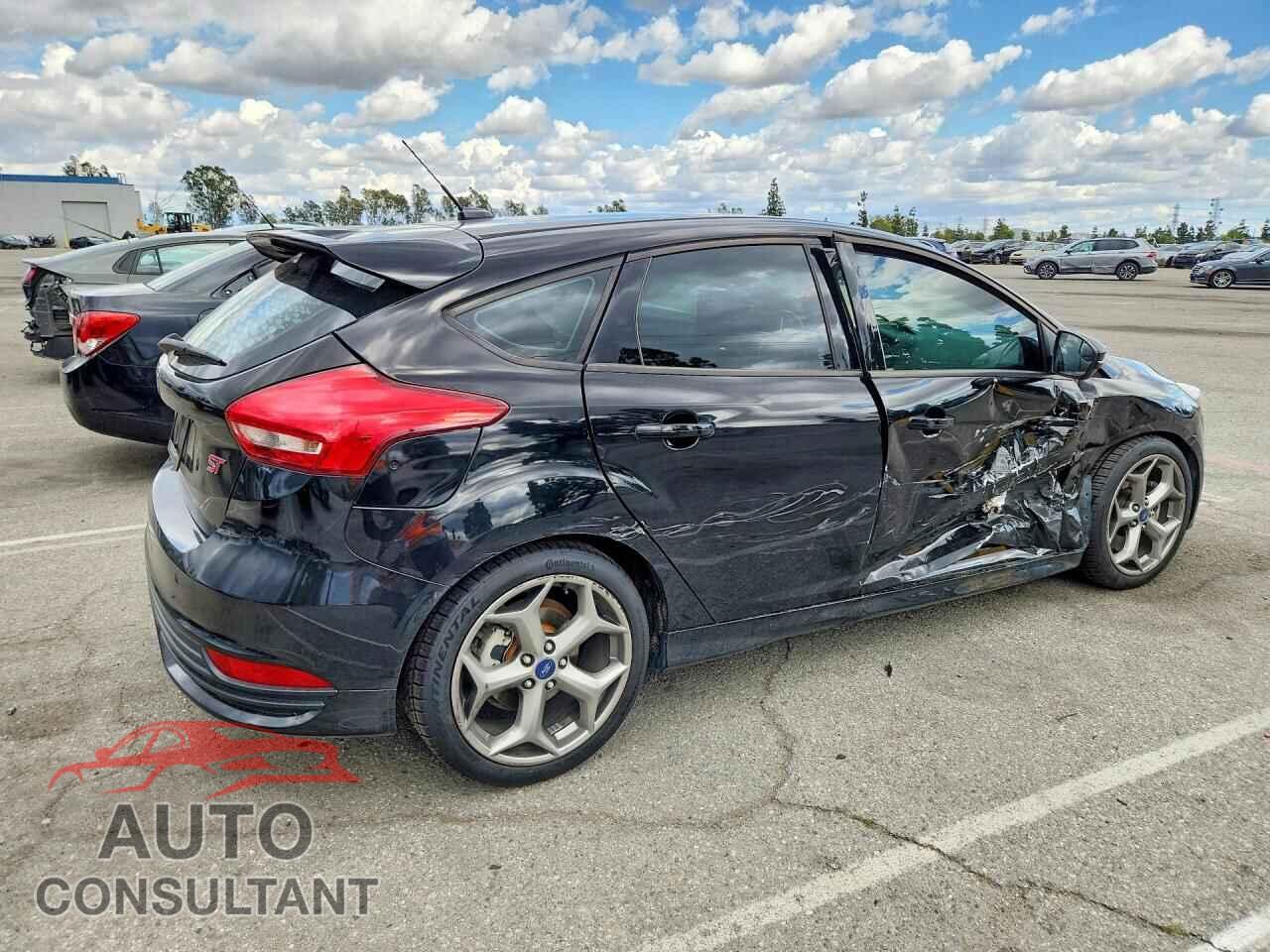 FORD FOCUS 2017 - 1FADP3L91HL296087