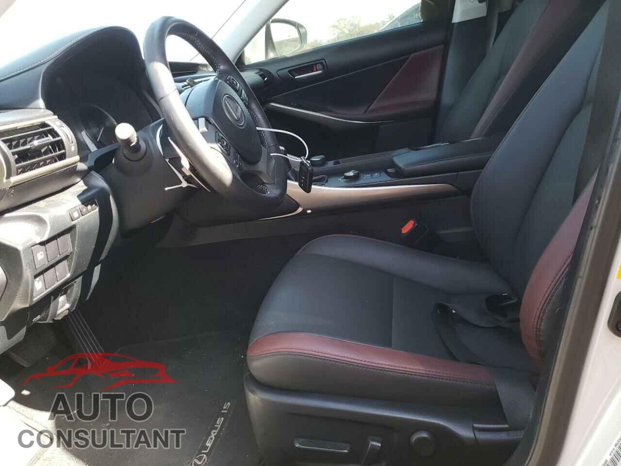 LEXUS IS 2019 - JTHBA1D21K5094501