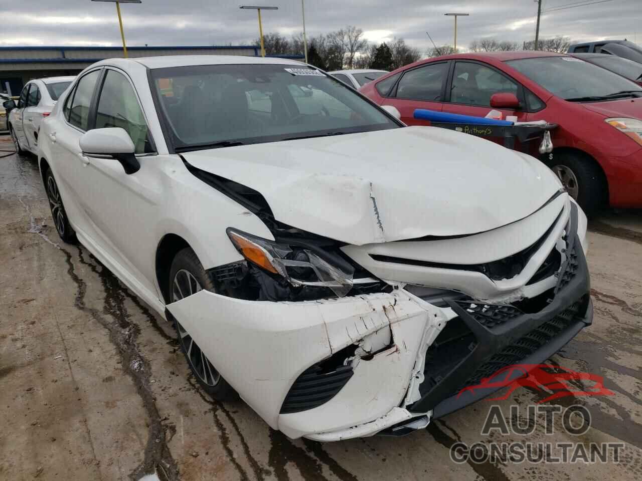 TOYOTA CAMRY 2018 - JTNB11HK7J3028035