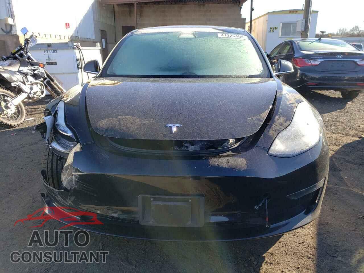 TESLA MODEL 3 2018 - 5YJ3E1EA5JF049090