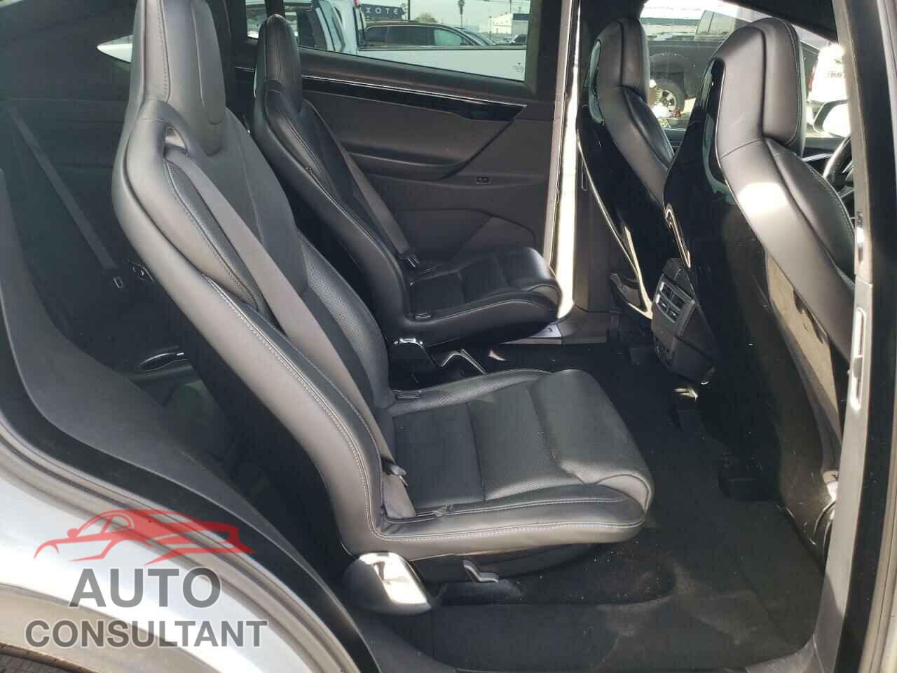TESLA MODEL X 2016 - 5YJXCBE21GF005778