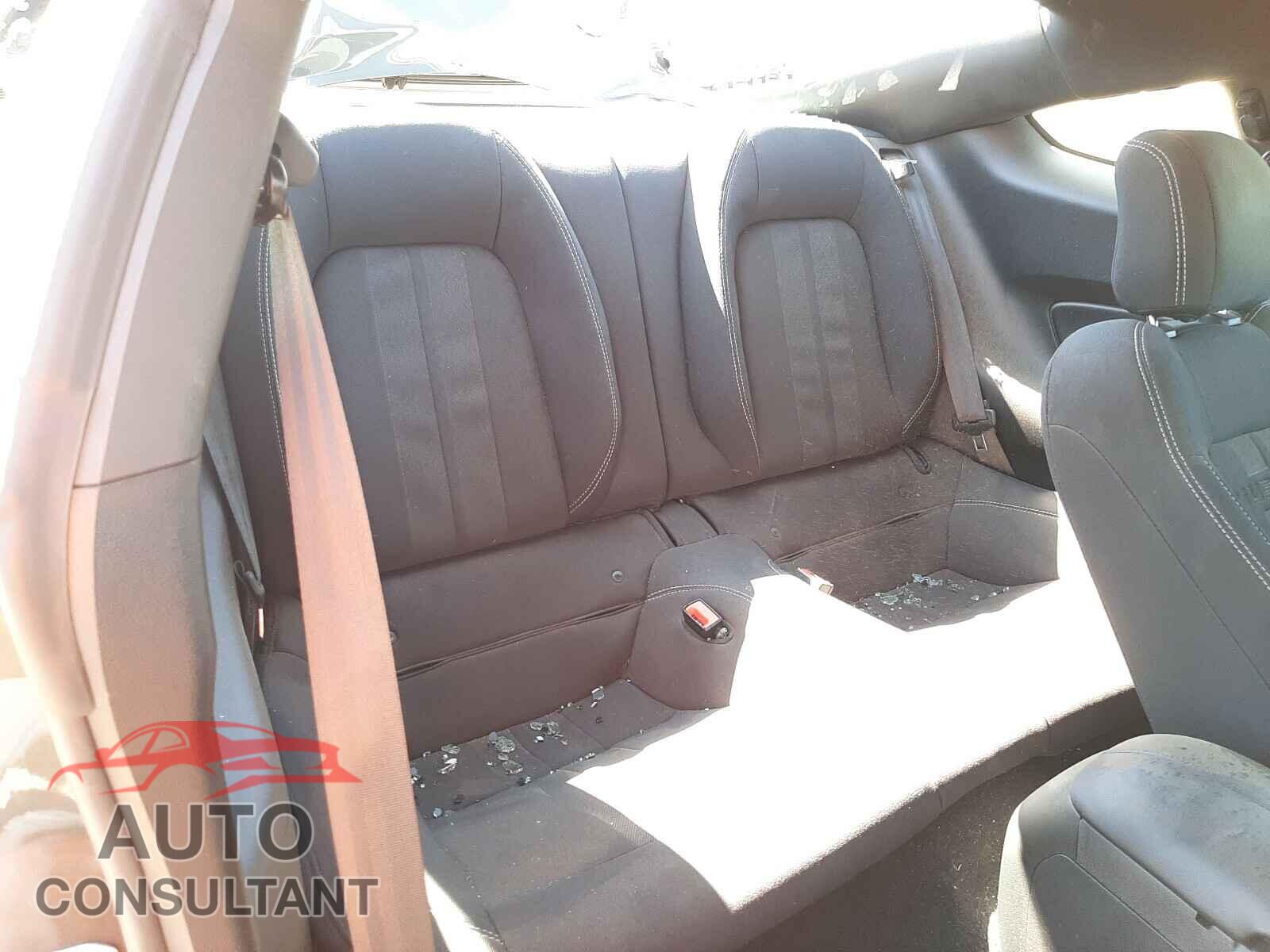 FORD MUSTANG 2020 - 1FA6P8TH5L5105815