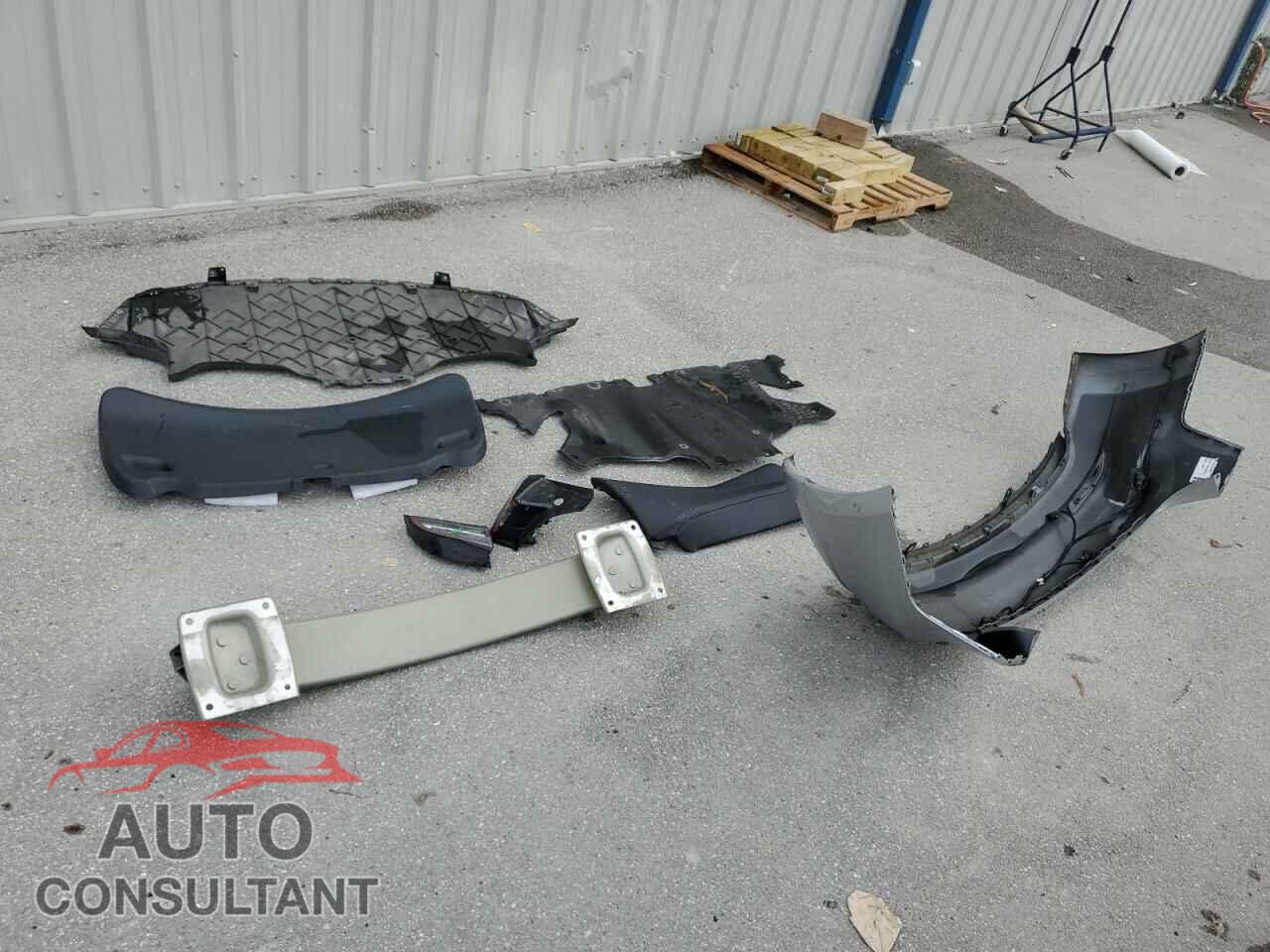 TESLA MODEL 3 2018 - 5YJ3E1EA6JF048384