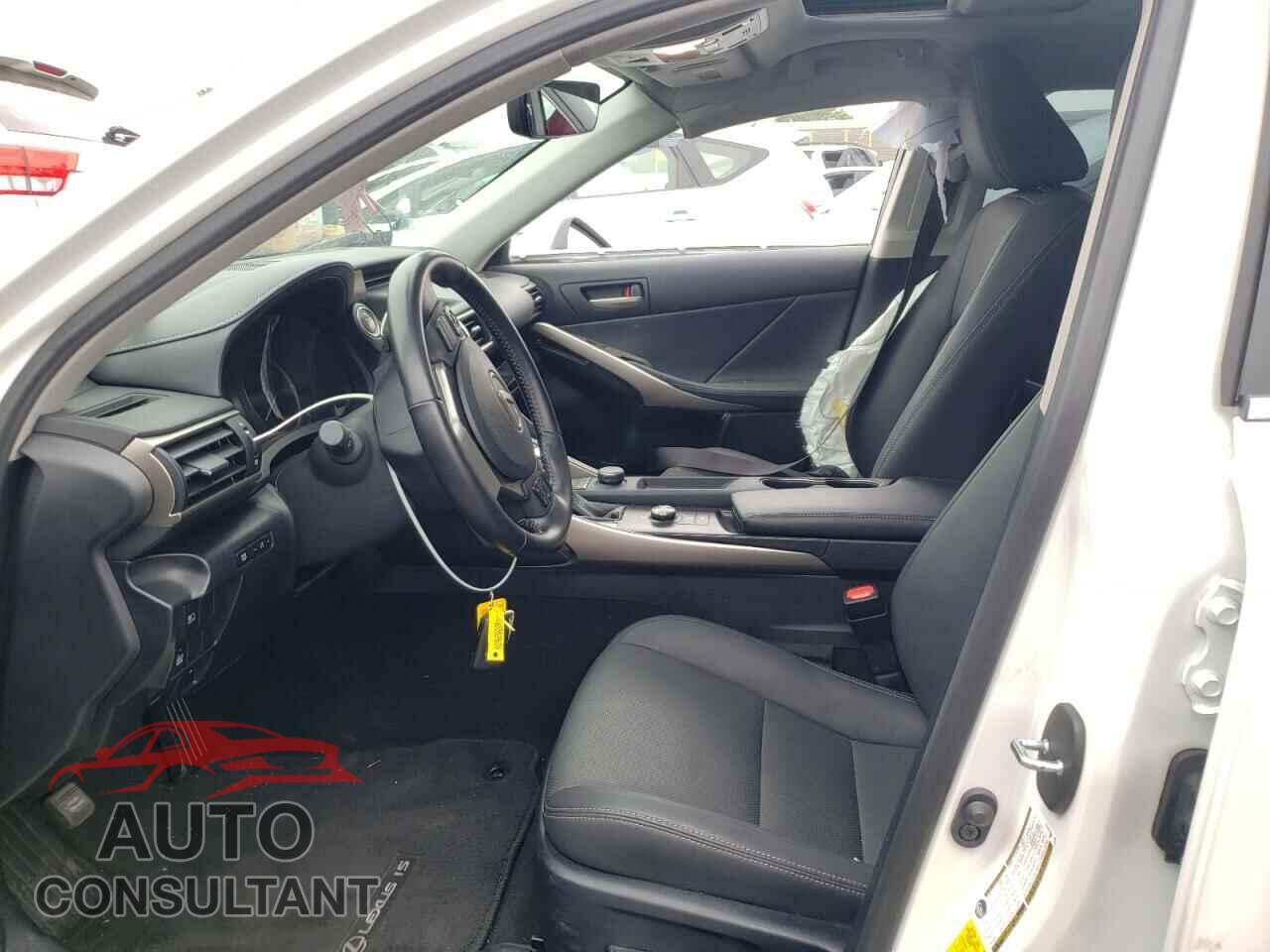 LEXUS IS 2020 - JTHAA1D29L5102485