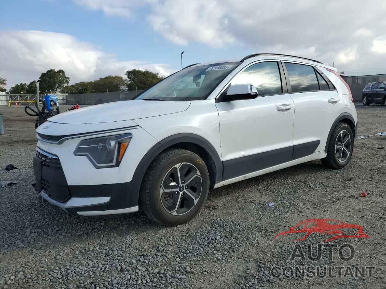 KIA NIRO 2023 - KNDCR3LE0P5076469