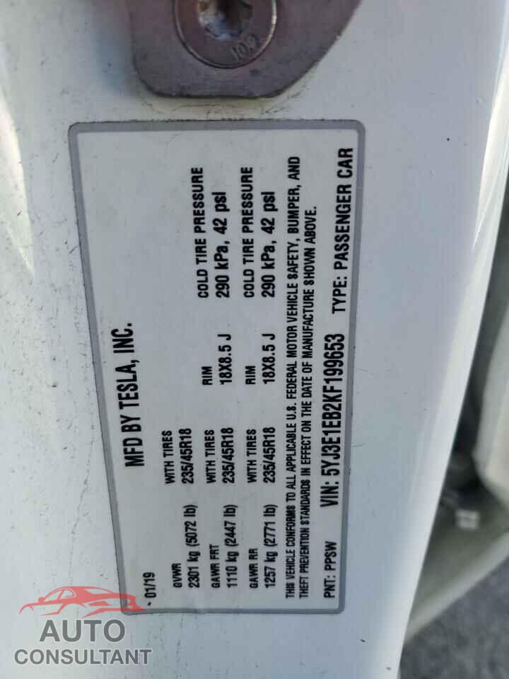 TESLA MODEL 3 2019 - 5YJ3E1EB2KF199653