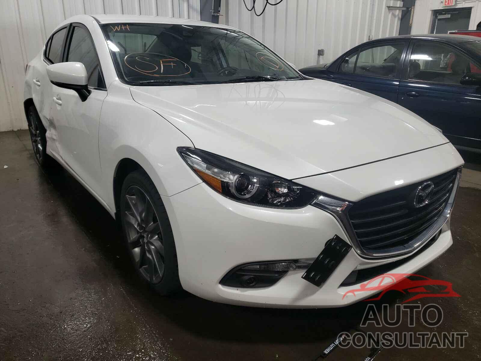 MAZDA 3 2018 - 3MZBN1V36JM162634